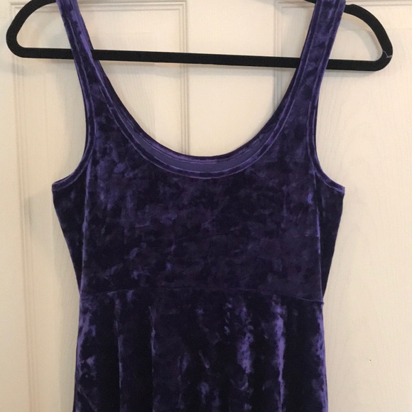 Nollie Dresses & Skirts - Velvet dress